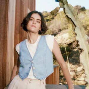 NWOT Madewell Katrina Denim Crop Vest